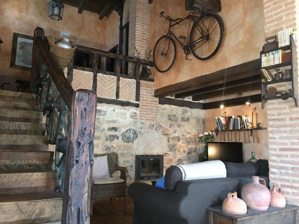 Casa Rural La Charolesa Aguilera Ngoại thất bức ảnh