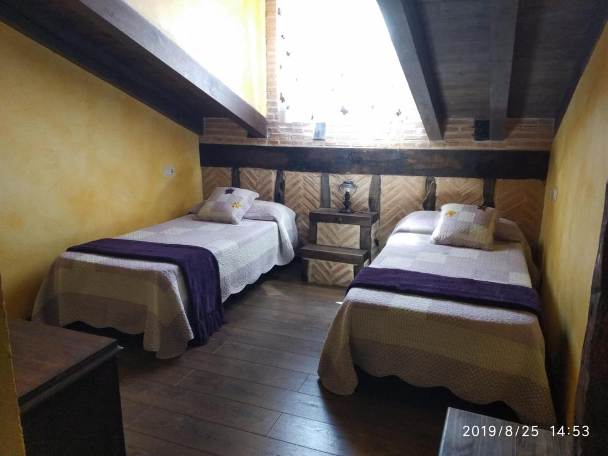 Casa Rural La Charolesa Aguilera Ngoại thất bức ảnh
